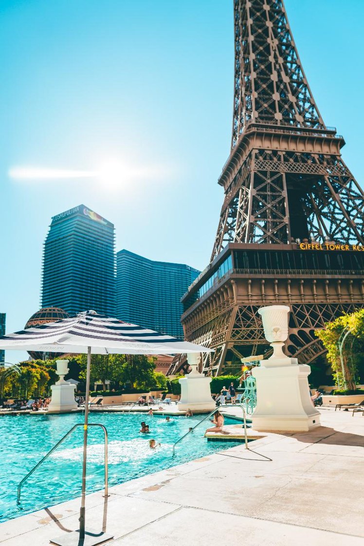 Eiffel Tower Vegas 2021 Restaurant Review, Fountain View - Paris Las Vegas,  Nevada USA 