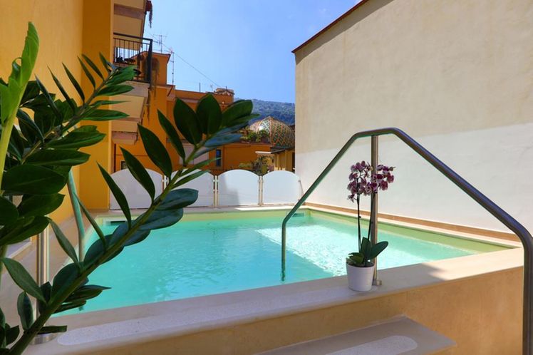 Hotel Astoria Sorrento Naples Holidays To Italy Blue Sea Holidays