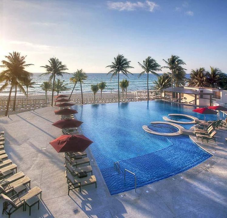 five beach hotel cancun